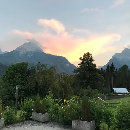 Berghof Punzenlehen, Nahe Koenigssee 比绍夫斯维森